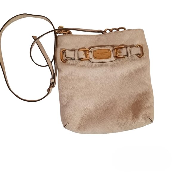 Michael Kors Handbags - Michael Kors Hamilton Pebbled Vanilla Leather Crossbody Purse
